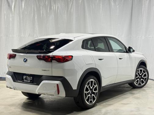 2025 BMW X2 xDrive28i