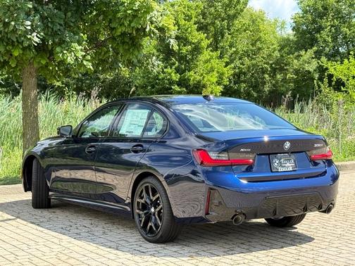 2025 BMW 330 i xDrive