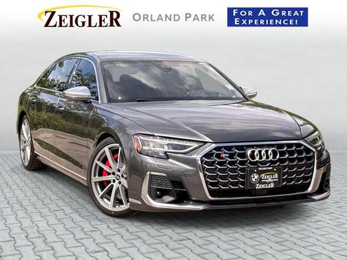 Daytona Gray Pearl Effect 2022 Audi S8 4.0T quattro