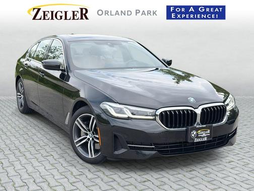 Black Sapphire Metallic 2022 BMW 530 i xDrive