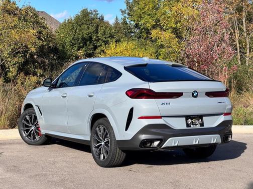 2026 BMW X6 xDrive40i
