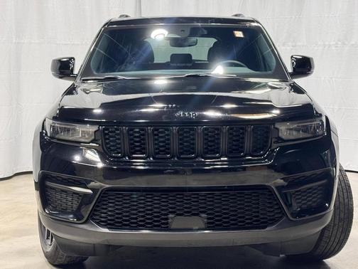 2024 Jeep Grand Cherokee Laredo