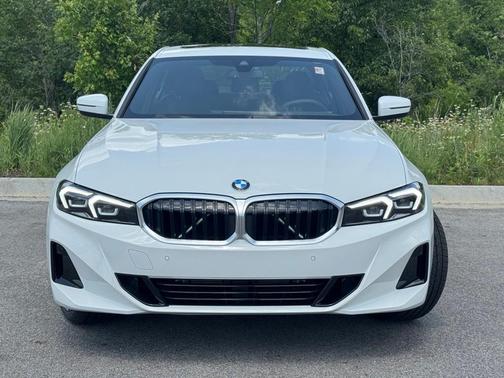 2025 BMW 330 i xDrive