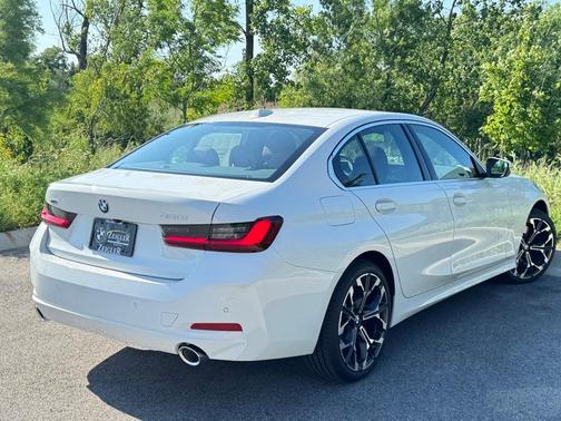 2025 BMW 330 i xDrive