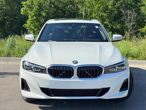 2025 BMW 330 i xDrive