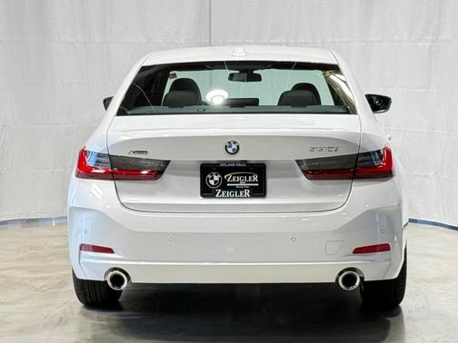 2025 BMW 330 i xDrive