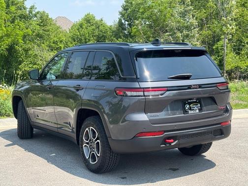 2022 Jeep Grand Cherokee Trailhawk