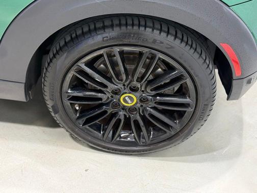 2024 MINI SE Hardtop Cooper