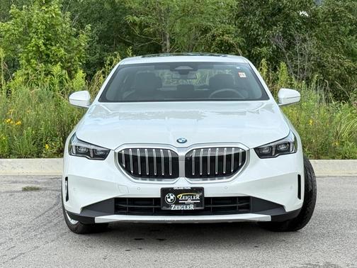 2024 BMW 530 i xDrive