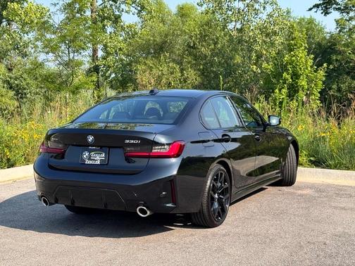 2025 BMW 330 i xDrive