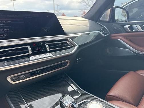 2022 BMW X5 M50i