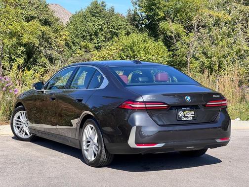 2024 BMW 540 i xDrive