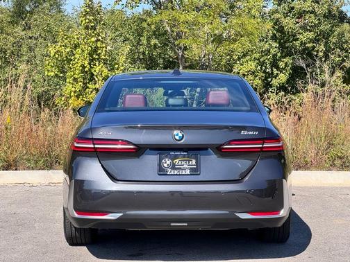 2024 BMW 540 i xDrive