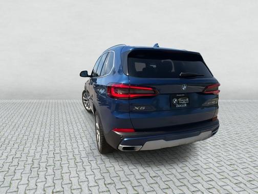 Phytonic Blue Metallic 2022 BMW X5 xDrive40i