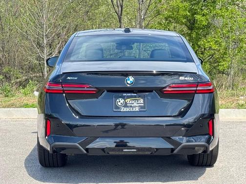 Black Sapphire Metallic 2026 BMW 540 i xDrive