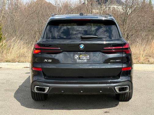 Black Sapphire Metallic 2026 BMW X5 xDrive40i