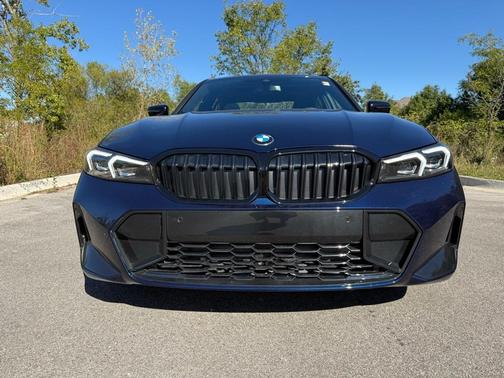 2025 BMW 330 i xDrive