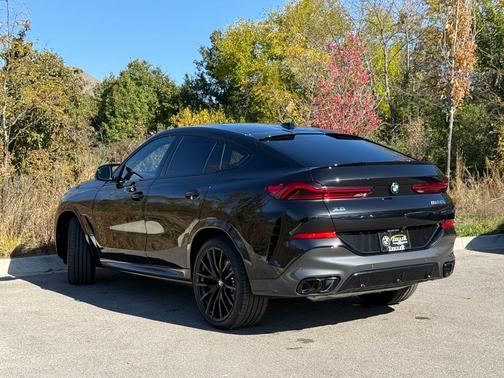 2026 BMW X6 M60i