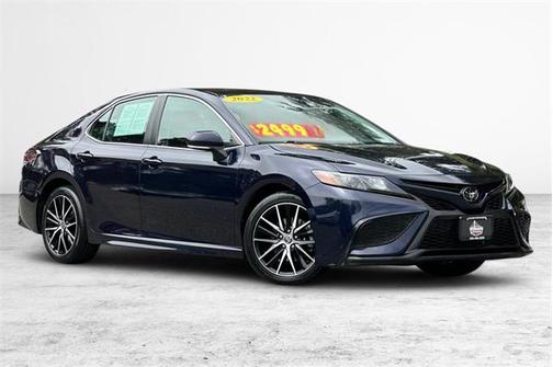2022 Toyota Camry SE