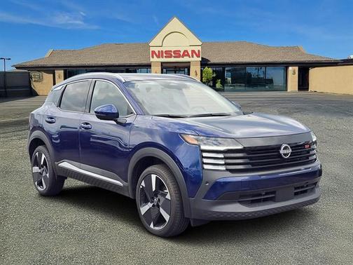 2025 Nissan Kicks SR