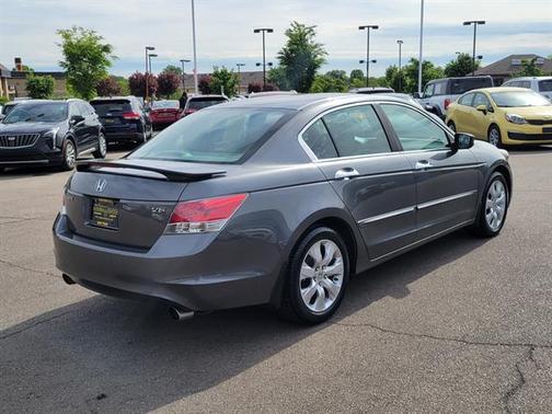 Polished Metal Metallic 2009 Honda Accord EX