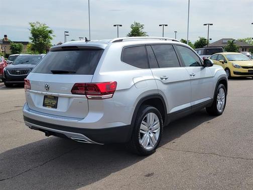 Reflex Silver Metallic 2019 Volkswagen Atlas 3.6L SE w/Technology