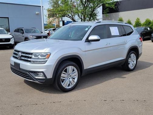 Reflex Silver Metallic 2019 Volkswagen Atlas 3.6L SE w/Technology