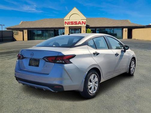 2025 Nissan Versa S