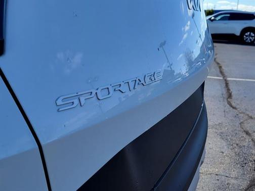 2025 Kia Sportage Hybrid EX