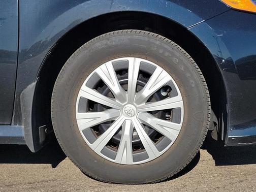 2023 Toyota Camry Hybrid LE