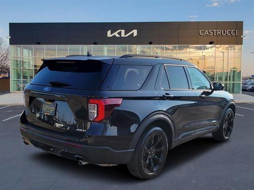 2023 Ford Explorer ST-Line