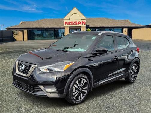 2020 Nissan Kicks SR