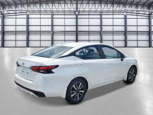 Aspen White 2025 Nissan Versa 1.6 SV