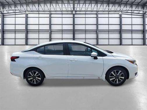 Aspen White 2025 Nissan Versa 1.6 SV