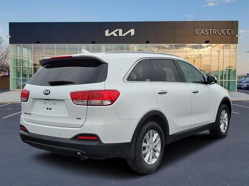 2017 Kia Sorento LX