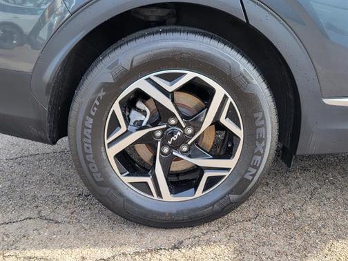 Gravity Gray 2023 Kia Sportage LX