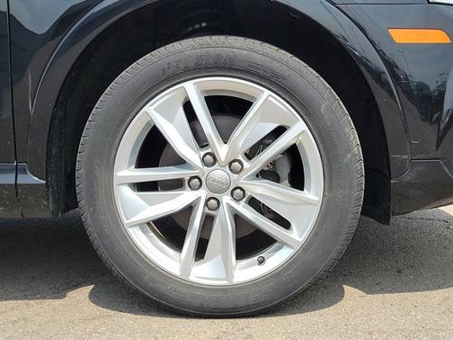 2016 Audi Q3 2.0T Premium Plus