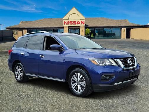 2020 Nissan Pathfinder SV