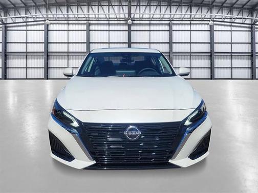 2025 Nissan Altima SL