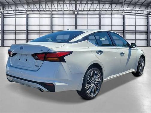 2025 Nissan Altima SL