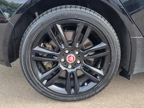 Narvik Black 2018 Jaguar XE 25t Prestige