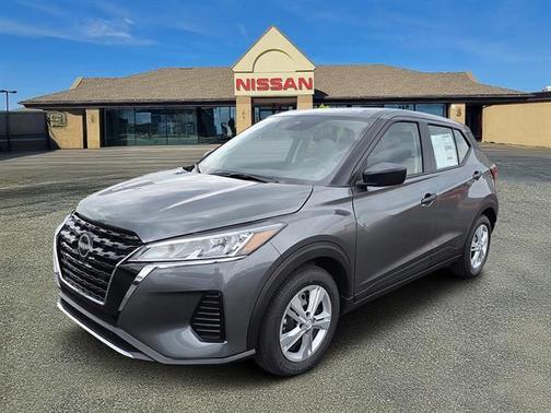 2025 Nissan Kicks Play S