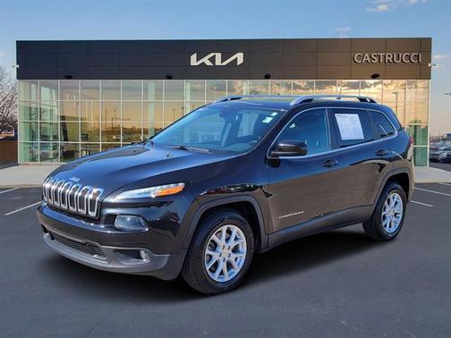 Brilliant Black Crystal Pearlcoat 2016 Jeep Cherokee Latitude