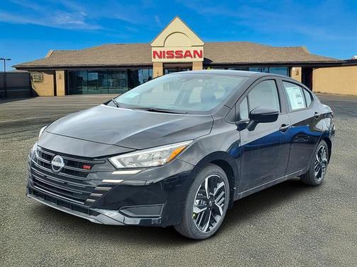 2025 Nissan Versa 1.6 SR