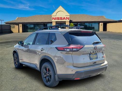 2025 Nissan Rogue Rock Creek