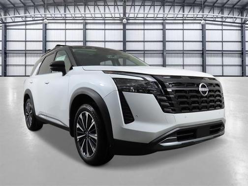 White / Black 2026 Nissan Pathfinder Platinum