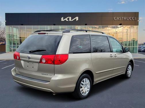 Desert Sand Mica 2010 Toyota Sienna LE