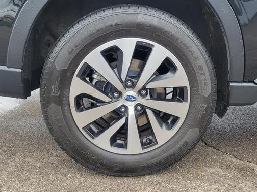 Crystal Black Silica 2020 Subaru Outback