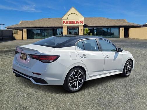 2025 Nissan Sentra SR