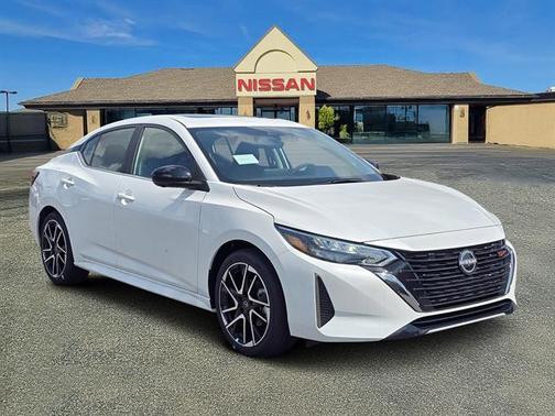 Aspen White 2025 Nissan Sentra SR
